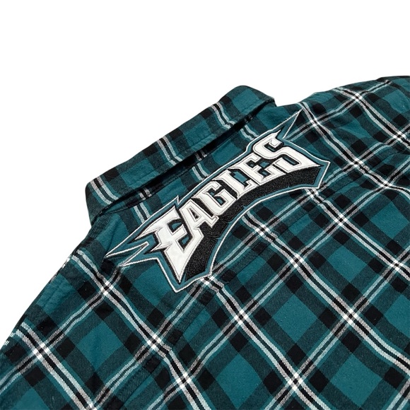NFL Other - NFL Eagles short sleeve plaid button down